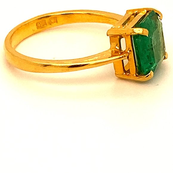 Emerald 2.52ct Solid 22K Yellow Gold Ring - Picture 3 of 7